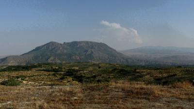 The Baza basin and Mount Jabalón. Author: agracier - NO VIEWS, CC A-SA 3.0 Unported, baja resolución.