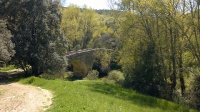 Covatillas Brücke über den Fluss Piron