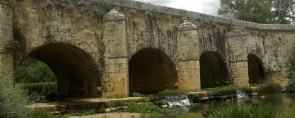 Das Aquädukt von Abánades