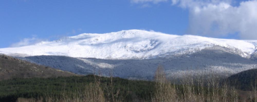 Der Gipfel des Peñalara von Valsaín aus