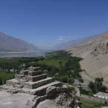 Stupa bouddhiste dans Zong