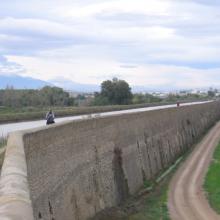 Der Aquädukt über dem Fluss Jalon