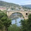 Der Fluss Miño, der unter der römischen Brücke hindurchfließt